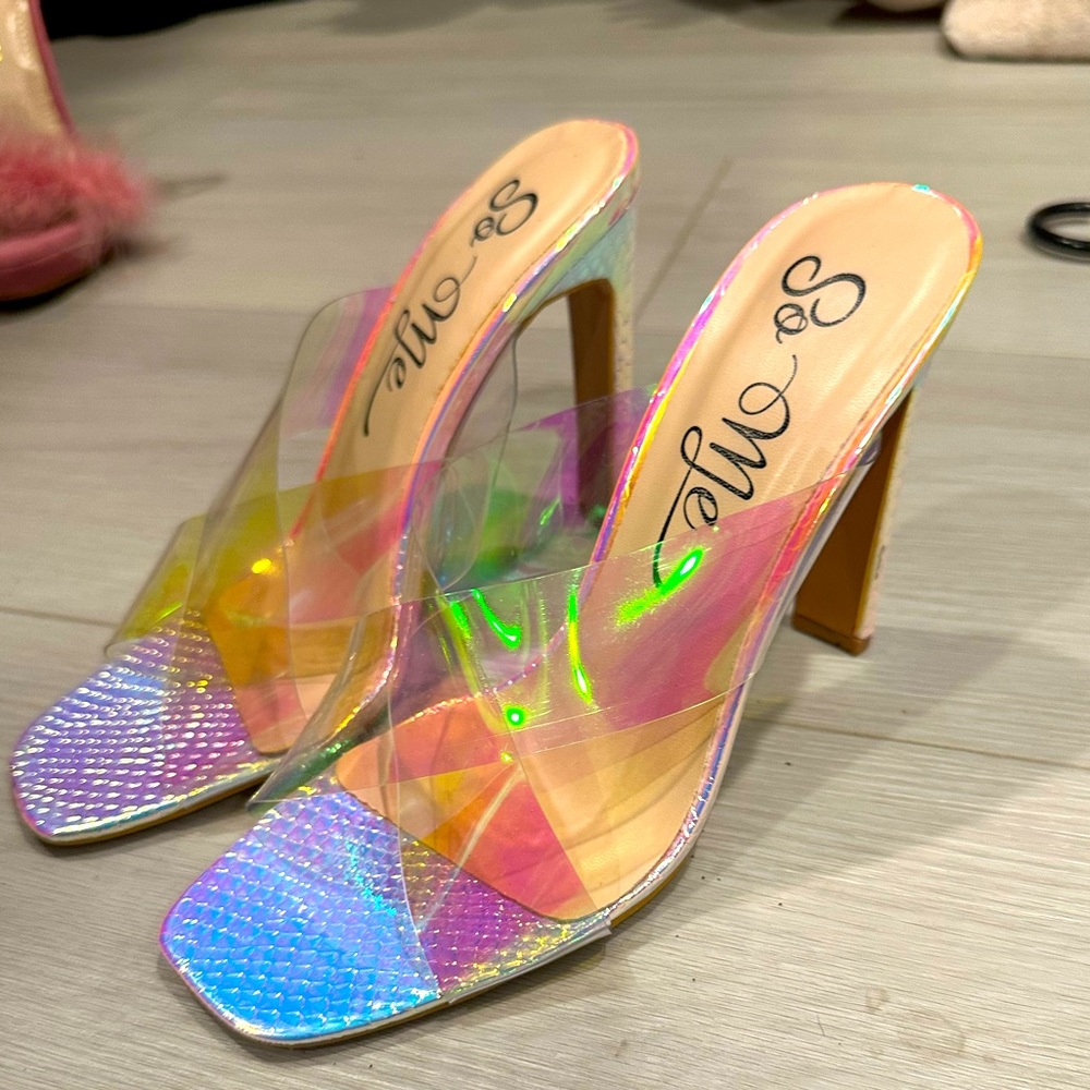 Holographic heels